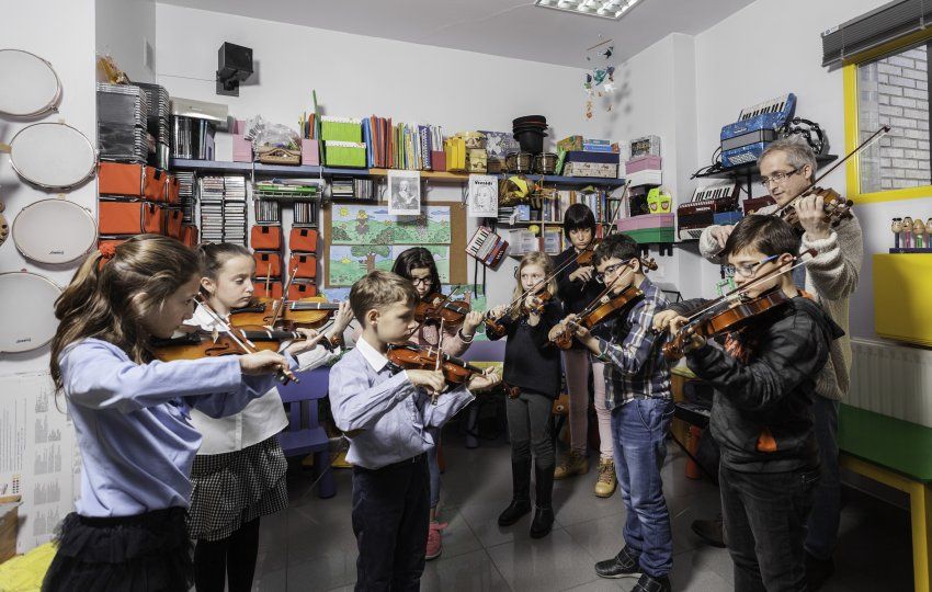 VIOLINES